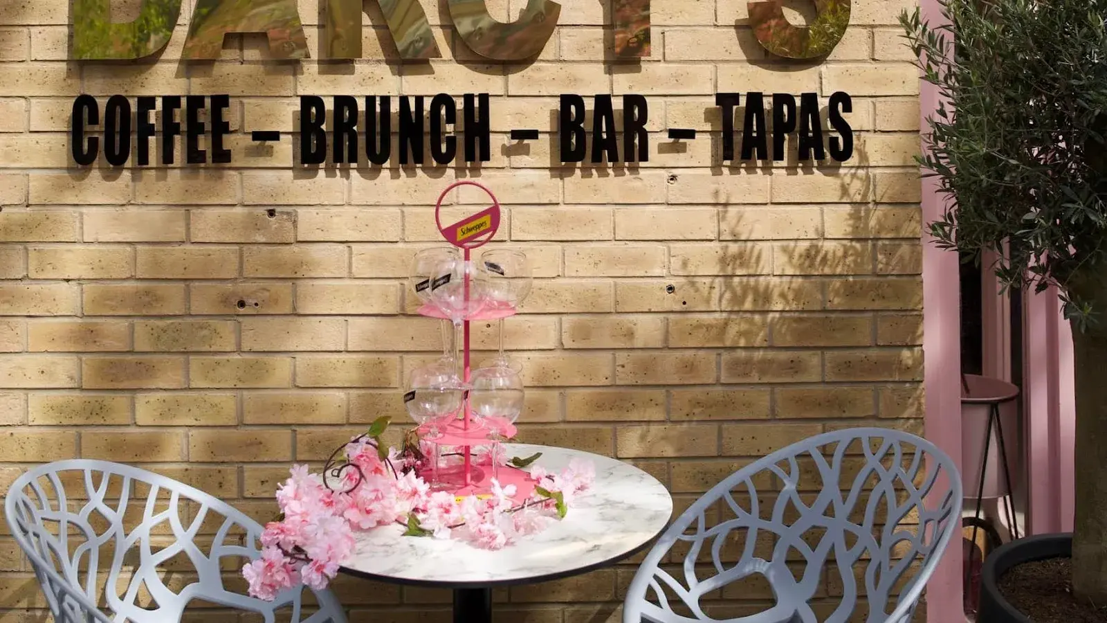 Darcy's Bar & Restaurant