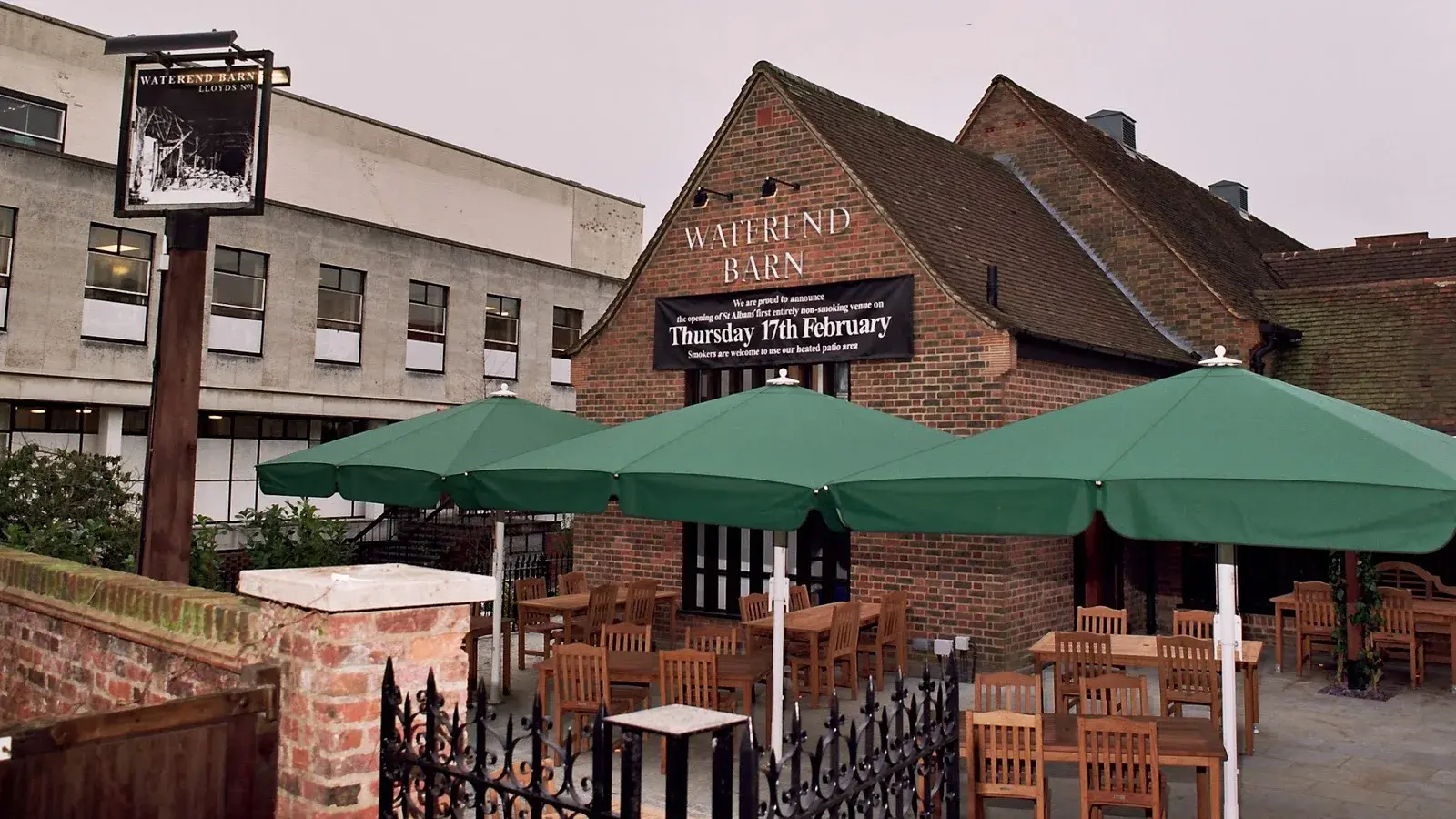 Waterend Barn - JD Wetherspoon