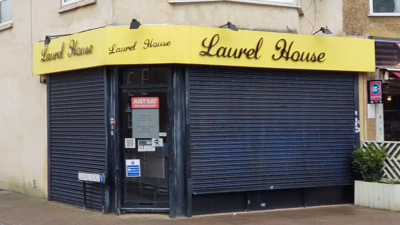 Laurel House - Charcoal Grill