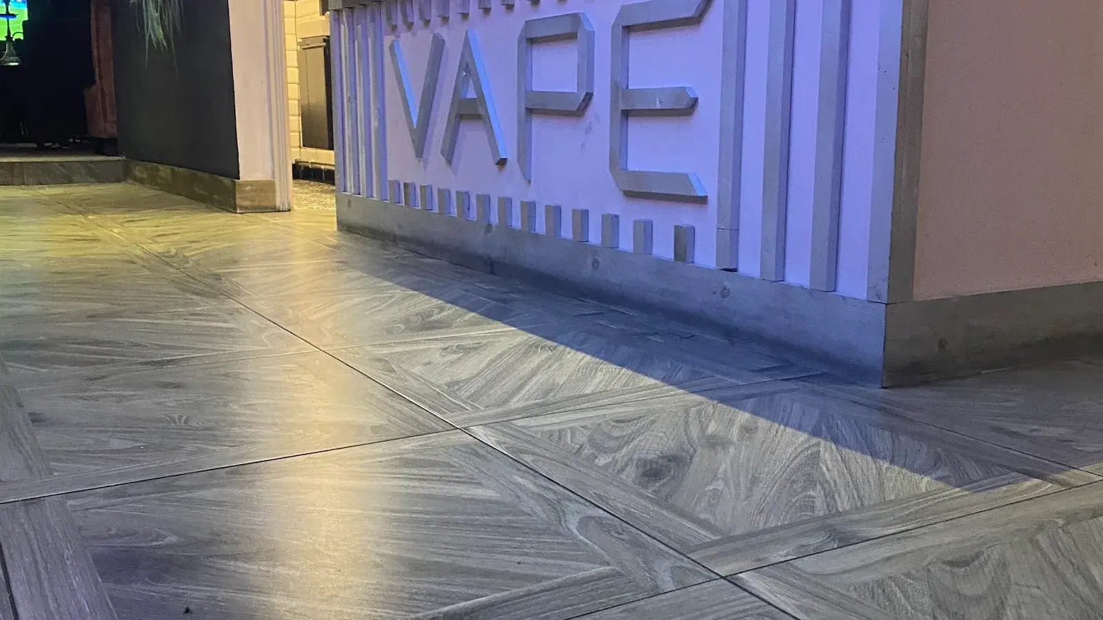 144 Lounge