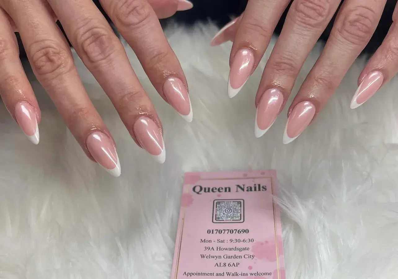 Queen Nails