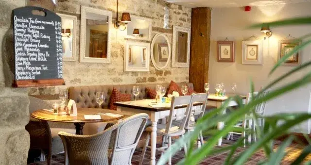 The Three Horseshoes