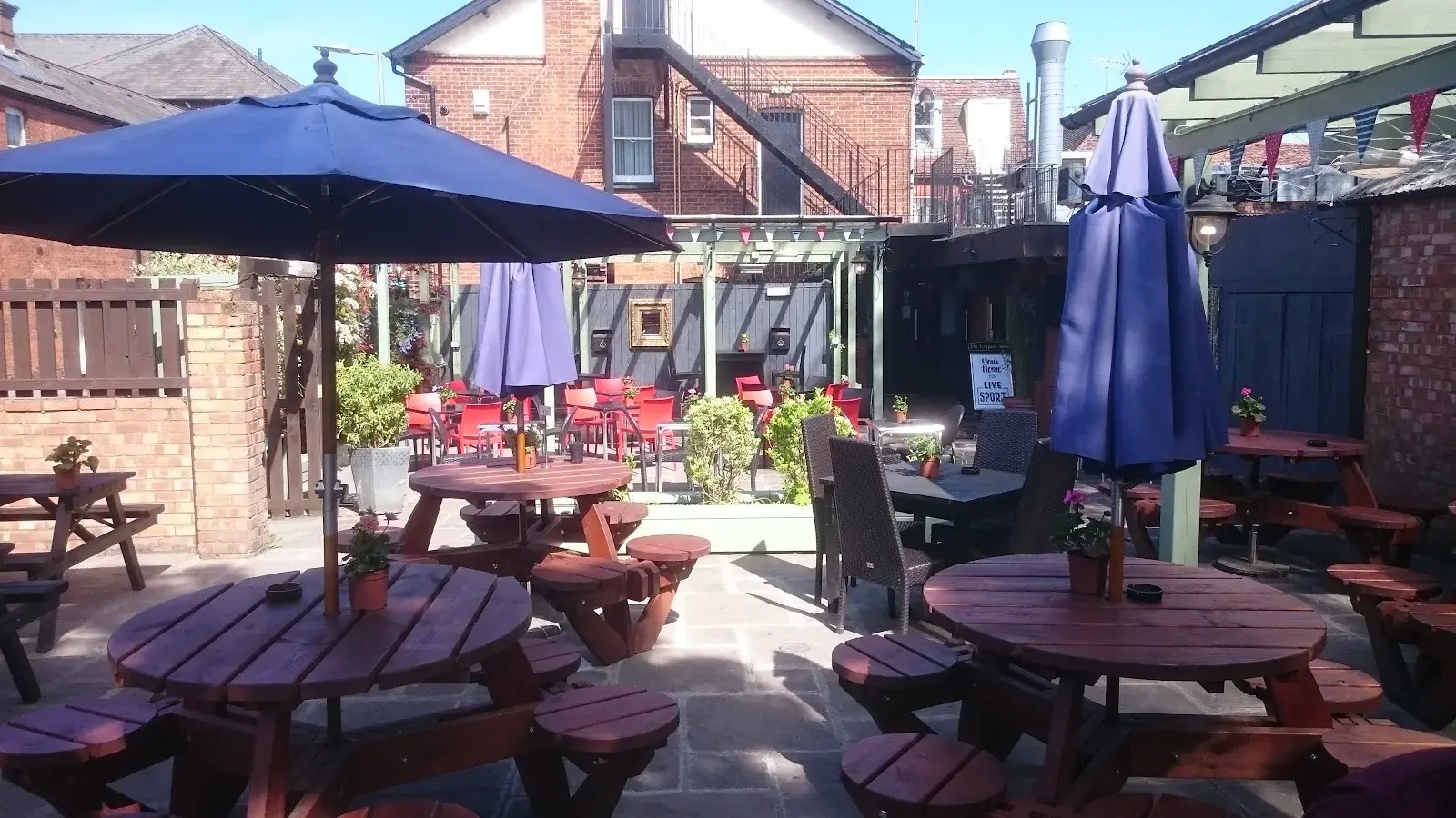 The Drapers Arms