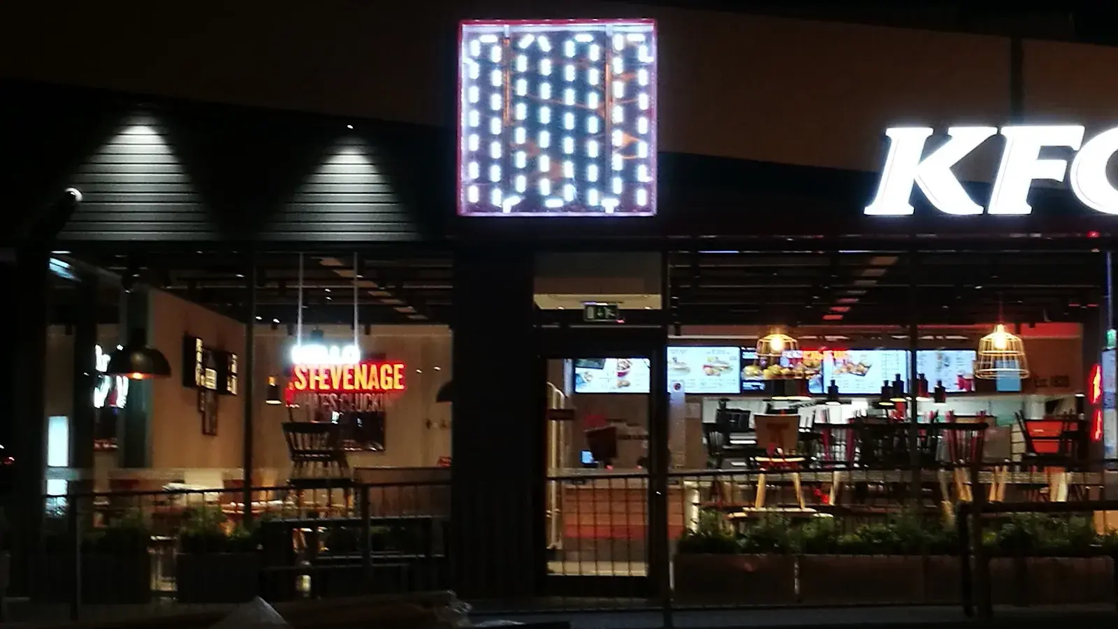 KFC Stevenage - Roaring Meg Retail Park