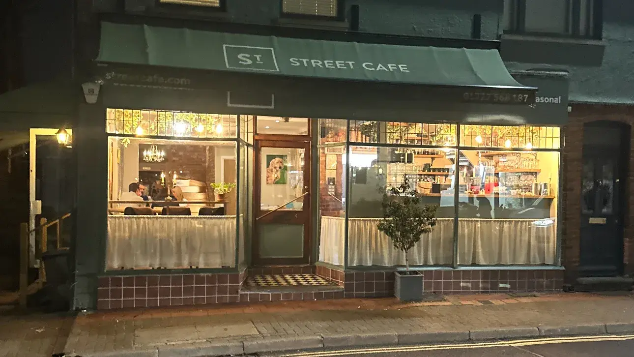 Street Cafe