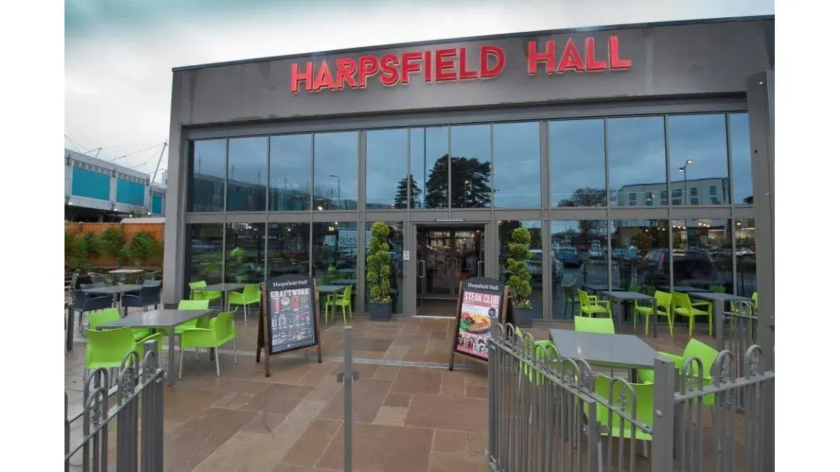 Harpsfield Hall - JD Wetherspoon