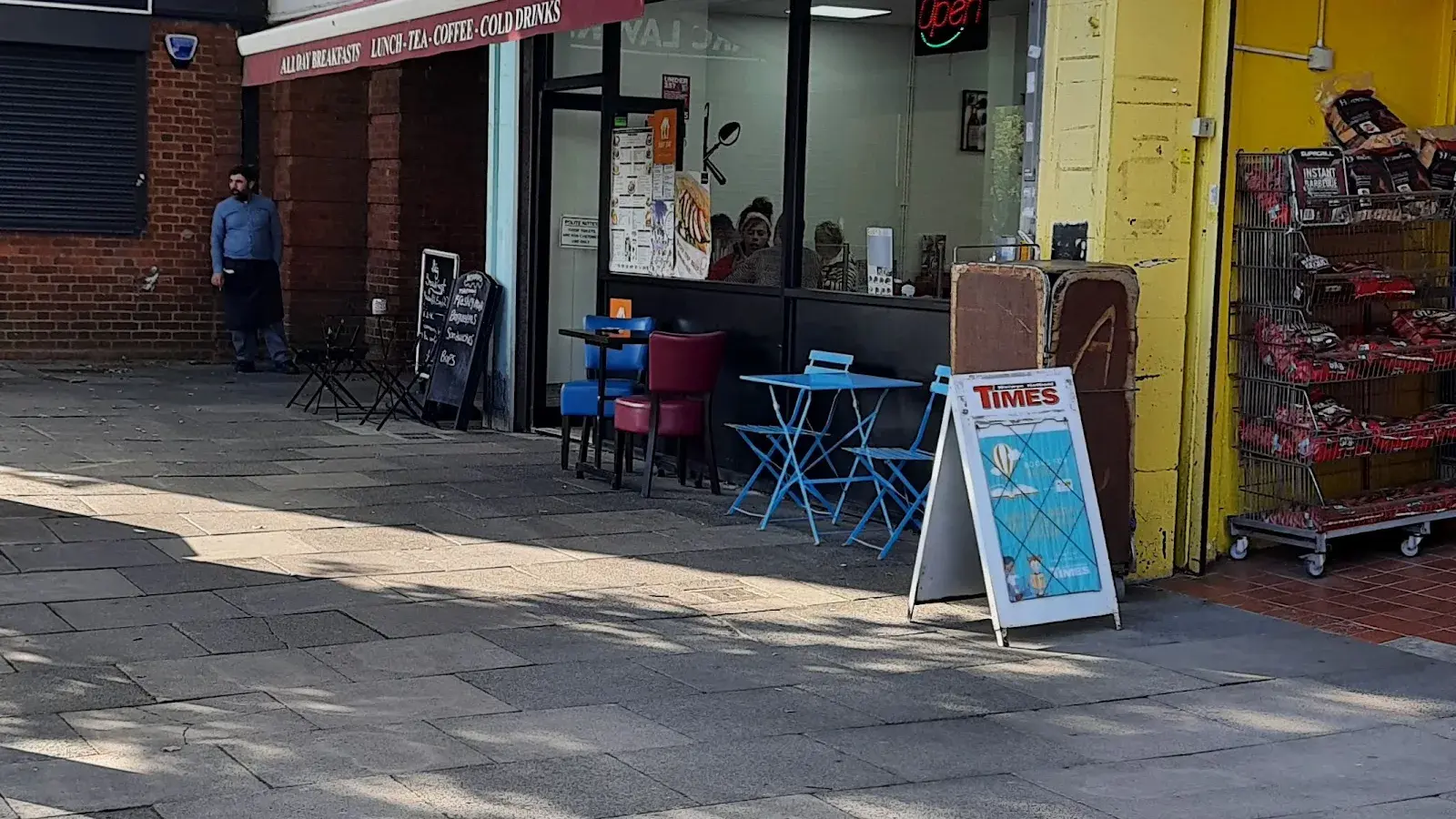 Popin Cafe & Restaurant