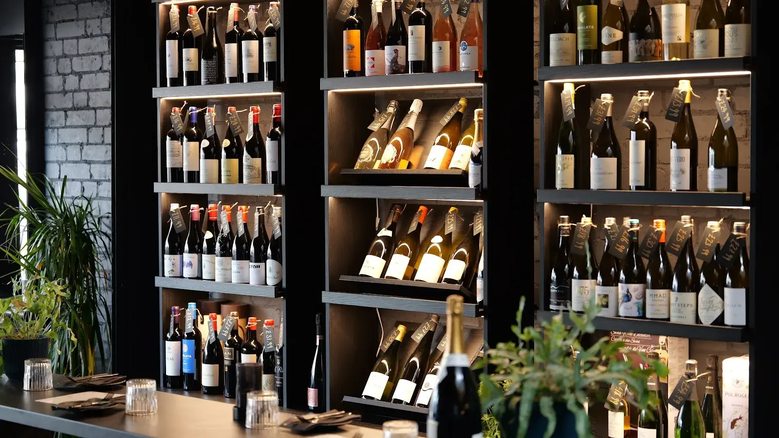 MUST Wine Bar St Albans