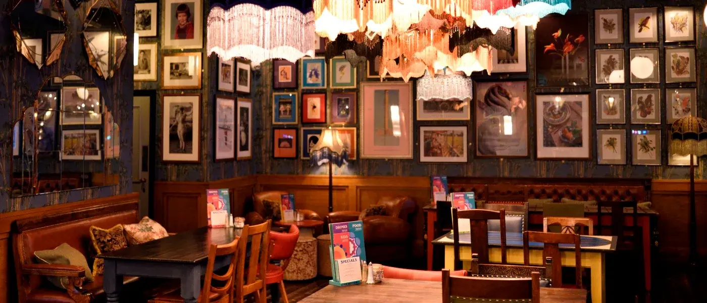 Postino Lounge
