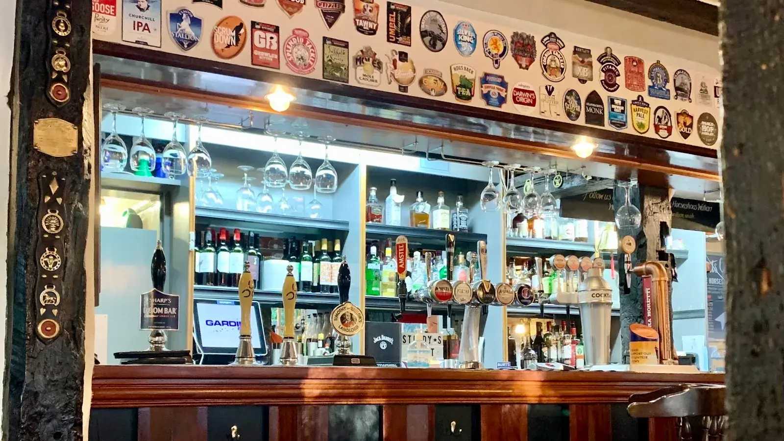 Three Horseshoes