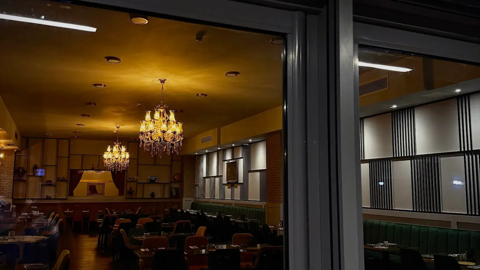 Yali Restaurant & Bar