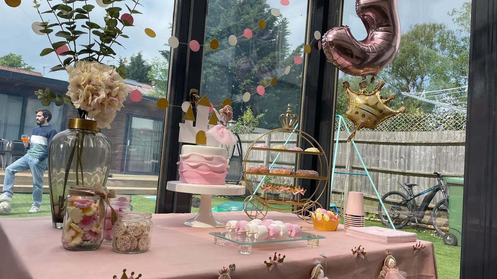 Perfectly Baked by Patsy - Bespoke Birthday and Wedding Cakes