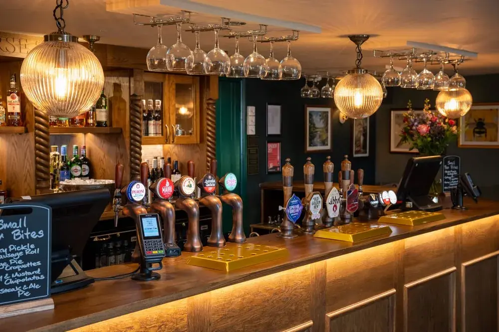 Three Horseshoes